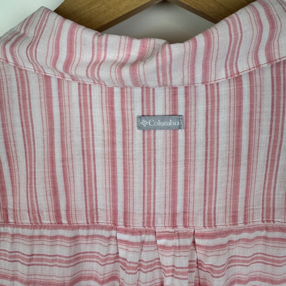Columbia Pink Striped Shirt Large Roll Tab Lightweight Outdoors Coastal Hiking - Picture 3 of 8